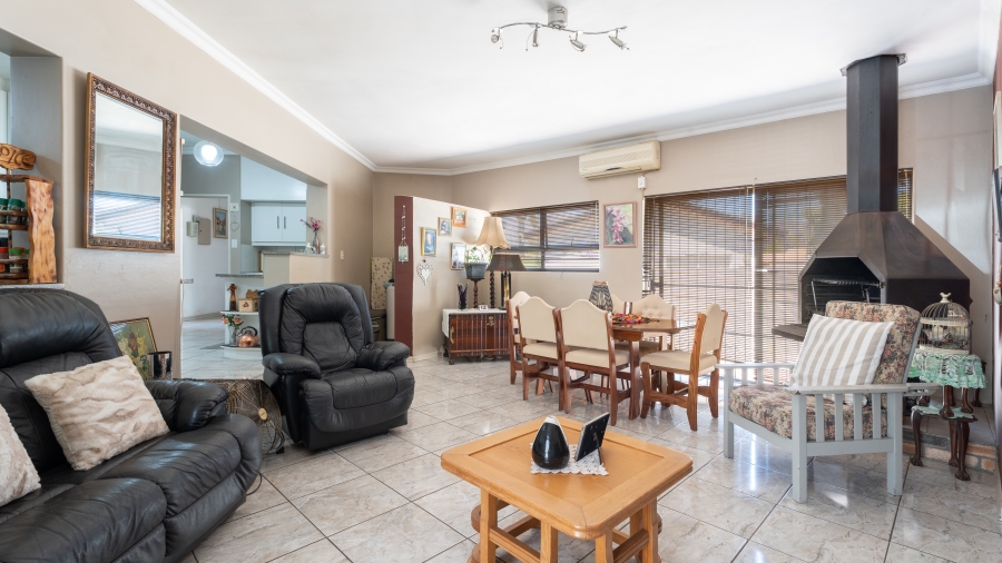 3 Bedroom Property for Sale in Paarl South Western Cape